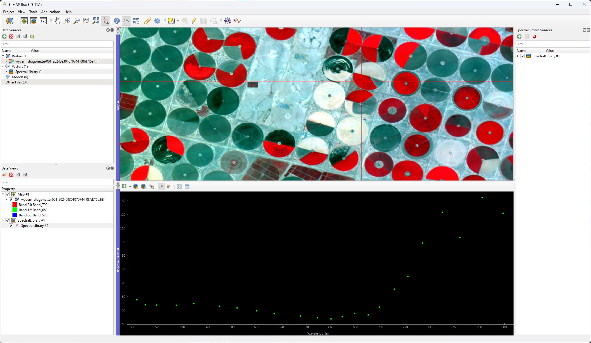 EnMAP-Box with the selected pixels spectra visible